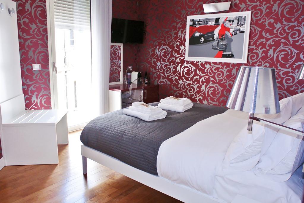 B&B Pellicano Guest House เรจโจ ดี คาลาเบีย ห้อง รูปภาพ