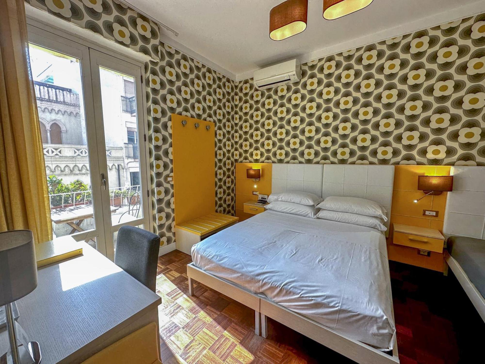 B&B Pellicano Guest House เรจโจ ดี คาลาเบีย ภายนอก รูปภาพ