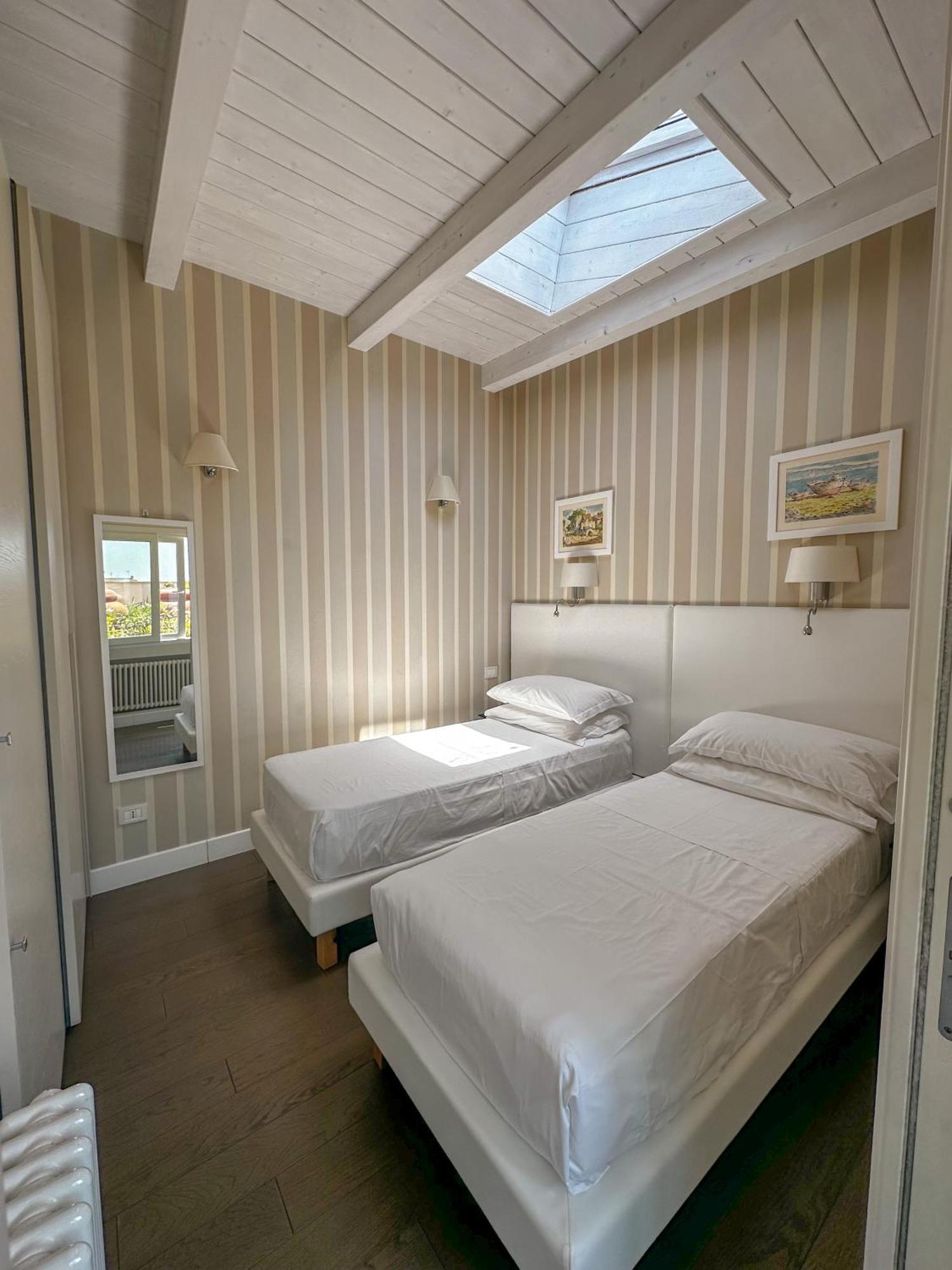 B&B Pellicano Guest House เรจโจ ดี คาลาเบีย ภายนอก รูปภาพ