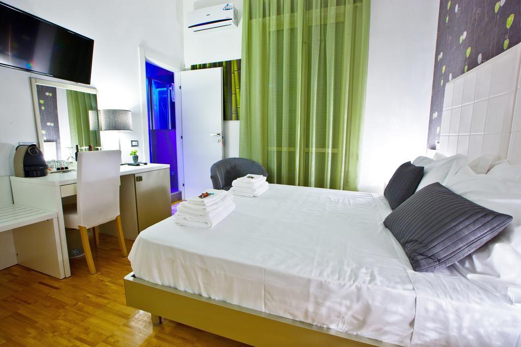 B&B Pellicano Guest House เรจโจ ดี คาลาเบีย ห้อง รูปภาพ