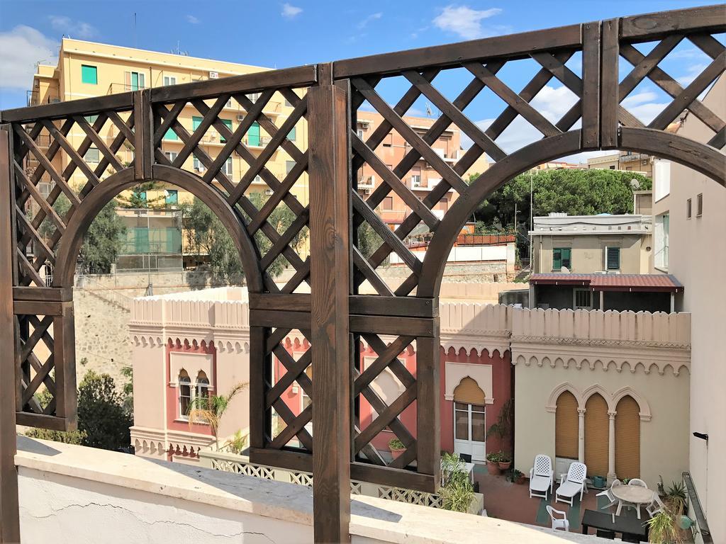 B&B Pellicano Guest House เรจโจ ดี คาลาเบีย ภายนอก รูปภาพ